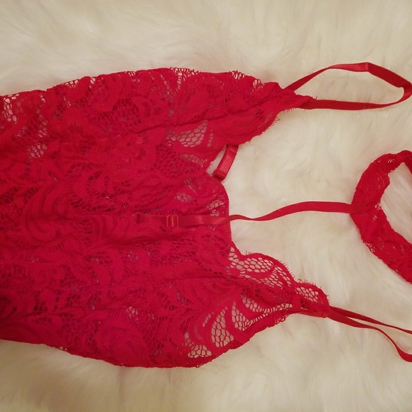 Last 1 β’Sexy Red Lace Bodysuit - Picture 4 of 7